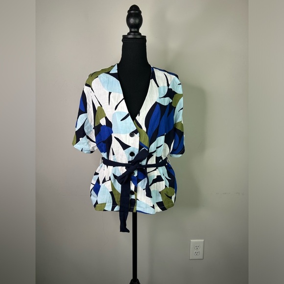 FRNCH Tops - FRNCH Short Sleeve Linen Tropical Print with Tie sz M